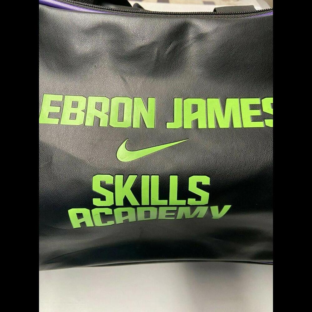 Rare Nike Official LEBRON JAMES Skills Academy Black Duffel Bag - Picture 2 of 9